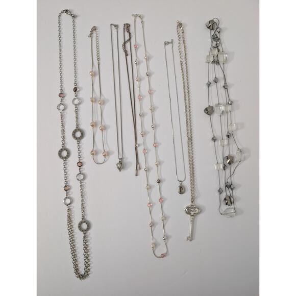 8 Delicate Layering Necklaces Lot: Silver Tone, Pink Pearl, Key Pendant, Resale - Picture 1 of 9